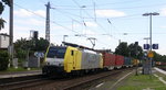 189 203 MRCE DISPO Lok verliehen an ERS Railsways kommt mit einem langen Containerzug aus Süden nach Norden und kommt aus Richtung Koblenz und fährt in Richtung Köln-Gremberg.