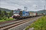 X4e-861 von boxXpress ist mit einen Containerzug bei Gambach unterwegs gesehen am 07.09.2017