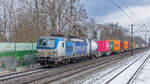 91 80 6193 537 passiert am 16.02.2025 mit einem Containerzug Gronsdorf in Fahrtrichtung Rosenheim.