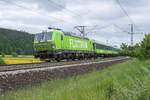 193-431-4 ein Flixtrain ist in Richtung Fulda unterwegs,gesehen am 22.05.2025 bei Hermannspiegel.