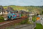 DPB 6193 196 mit Containerzug in Oberwesel, August 2025.