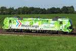 192 032 RheinCargo  Unterwegs mit Ökostrom  am 8.8.25 bei Hebertshausen.