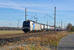 6193 176 der Railpool führte am 23.11.25 einen Containerzug durch Wittenberg-Labetz Richtung Magdeburg.