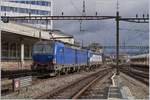 Die Vectron 193 490 und die 193 492 verlassen Lausanne in Richtung Wallis.