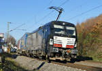 Siemens Vectron X4E-672 MRCE mit gem. Güterzug durch Königswinter - 04.12.2019