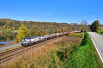 193 825 mit einem Kesselzug am 25.10.2020 bei Sandbach.