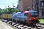 SBB Cargo International AG, Olten [CH] mit  193 464  [Name: Arth-Goldau] [NVR-Nummer: 91 80 6193 464-5 D-SIEAG] fährt mit Containerzug Richtung Hamburger Hafen hier bei der Durchfahrt Bf. Hamburg-Harburg am 16.06.21