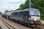 boxXpress.de GmbH, Hamburg [D]? oder anderer Tagesmieter mit der MRCE Vectron  X4 E - 859  [NVR-Nummer: 91 80 6193 859-6 D-DISPO] und Kesselwagenzug aus Stendell am 15.06.21 Berlin Buch.