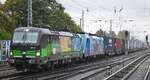 LTE Logistik- und Transport GmbH, Graz [A] mit der ELL Vectron  193 232  [NVR-Nummer: 91 80 6193 232-6 D-ELOC] mit  186 941  [NVR-Nummer: 91 80 6186 941-1 D-LTE] und KLV-Zug am Haken am 29.09.21 Richtung Polen über Frankfurt(Oder in Berlin Hirschgarten.
