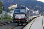 Statt der üblichen 182 der MRCE schob am Donnerstag, den 17. September 2020, Vectron 193 719 den feierabendlichen Meridian von München nach Kufstein. Im Jahr 2020 wurde über viele Monate ein zusätzlicher Meridian mit gemieteten n-Wagen statt mit eines Triebwagen gefahren. Kufstein in Tirol, 17.09.2020, 18.41 Uhr.