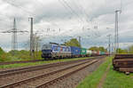 193 791 der RTB Cargo rollte am 18.04.24 mit einem Containerzug durch Saarmund Richtung Potsdam.