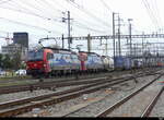 SBB - Loks 91 80 6 193 465 + 193 463 mit Güterzug unterwegs in Pratteln am 21.03.2025