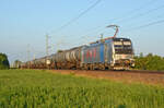 7193 200 der hrs schleppte am Morgen des 19.06.25 einen Kesselwagenzug durch Gräfenhainichen Richtung Wittenberg.