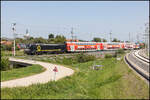 Bei Groß Sankt Florian geht es ab Fahrplanwechsel im Dezember über den Neuen Bahnhof Weststeiermark nach Deutschlandsberg . Bis dahin fahren die Züge wie hier im Bild ( S6 ) über die Steirische Westbahn . 13.08.2025 