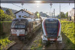 Abgestellt im Bahnhof Wies Eibiswald warten die modernen Fahrzeuge der GKB auf die weiteren Einsätze . 9. August 2025