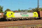 193 407  green cargo  mit Containerzug in Hamburg Harburg, August 2025.