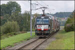 X4E 604 verlässt am 26.09.2025 pünktlich  die Halte und Ladestelle Bad Schwanberg .