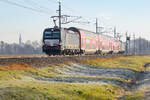 13.12.2025 Ein Zug der Linie S6 bei Lebing. 