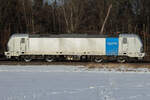 193 998 Vectron Railpool am 6.1.2026 zwischen Zorneding und Eglharting.
