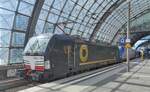 193 795 übernahm am 28.03.2024 den EC 47  BERLIN-WARSZAWA-EXPRESS  von Berlin Hbf nach Warschau. Die 5 370 wurde defekt mitgeschleppt, da sie am Vortrag kurz vor Berlin liegen geblieben ist.