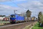 193 493 fährt mit einem Containerzug durch Grevenbroich in Richtung Mönchengladbach.

Grevenbroich 15.03.2026