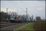 Dualmode a la HELROM: Am 17.03.2026 beförderte BEACON X4 E - 611 (NVR: 91 80 6193 611-1 D-DISPO) den HELROM KLV-Zug nordwärts durch das Maintal. Hinter der Dispolok lief die Diesellok 211 055-9 (NVR: 92 80 1211 055-9 D-ZUG) von Smart Rail,  ...