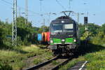 193 739 rauscht mit einem Containerzug durch Rheydt Odenkirchen in Richtung Grevenbroich.

Rheydt Odenkirchen 08.09.2023