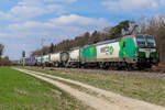 Die WECO Rail-1193 901 am  24.3.26 bei Eglharting. Leider waren die Auflieger mit Wenzel beschriftet, weit hinten verteilt, sonst sähe der Zug wirklich prima aus.

