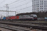 Siemens Vectron 193 458-0 durchfährt am 20.02.2026 den Bahnhof Pratteln.