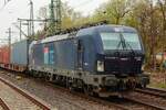 193 566 Cargounit  Rafal  mit Containerzug in Hamburg Harburg, April 2026.