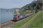 Die von SBB Cargo angemietete 193 055 ist kurz vor Villeneuve mit einem Güterzug auf der Fahrt in Richtung St-Maurice. 

17. April 2026