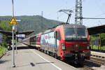SBB Cargo 193 470 [9180 6193 470-2 D-SIEAG] mit einem Pilger-Sonderzug nach Lourdes, Bingen, 27.05.2026