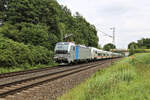 Am 18.07.2026 war um 15.50 Uhr der ICE 2311 L mit der Railpool Lok 7193218 hier bei Osnabr�ck-Hellern auf der Rollbahn nach K�ln unterwegs.