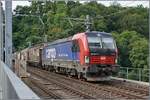 Die von SBB Cargo angemietet 193 074 ist zwischen Lancy Pont Rouge und Jonction auf dem Weg in Richtung Gen�ve. 

Allzulange d�rfte man diese moderne Lok hier nicht mehr zu sehen bekommen, die Abl�sung in form der Re (Rea) 494 ist bereits in den Startl�chern...

23. Juli 2026