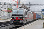 Siemens Vectron 193 452-0 durchf�hrt am 08.10.2026 den Bahnhof Pratteln.