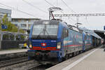 Doppeltraktion, mit den Siemens Vectron 193 533-7 und 193 520-4 durchf�hrt am 16.10.2026 den Bahnhof Pratteln.