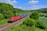 193 327 mit einem KLV am 16.05.2020 bei Dietfurt.