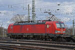 Siemens Vectron 193 331-6 der DB durchfährt den badischen Bahnhof. Die Aufnahme stammt vom 25.02.2022.