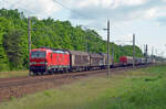 193 380 schleppte am 21.05.22 einen gemischten Güterzug durch Burgkemnitz Richtung Halle(S).