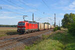 Mit dem aus Tschechien stammenden gemischten Güterzug rollt 193 372 am 17.09.23 durch Wittenberg-Labetz Richtung Wittenberg.