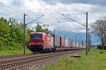Mit einem KLV-Zug nach Rostock passiert 193 342 am 05.05.24 Greppin in Richtung Dessau.