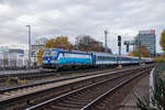 193 297 CD Vectron mit EC auf der Kennedybrücke in Hamburg, am 11.11.2018.