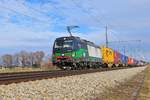 ELL-Vectron 193 720 mit einem Taschenwagenzug am 24.02.19 bei Übersee am Chiemsee.