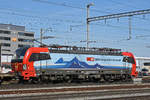 Siemens Vectron 193 467-8 durchfährt den Bahnhof Pratteln.