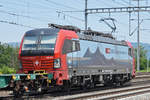 Siemens Vectron 193 471-0 durchfährt den Bahnhof Möhlin.