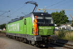 Auto Nachtzug Hamburg-Altona - Lörrach vom 26/27. Juni 2019.
Ankunft im Güterbahnhof Lörrach mit grüner FLIXTRAIN Vectron.
Foto: Walter Ruetsch