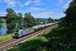 193 825 mit einem Kesselzug am 11.08.2019 bei Seestetten. 