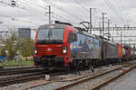 Doppeltraktion, mit den Loks 193 470-2 und 189 102-7, durchfährt den Bahnhof Pratteln. Die Aufnahme stammt vom 01.11.2019.