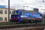 Siemens Vectron 193 520-4 durchfährt den Bahnhof Pratteln. Die Aufnahme stammt vom 04.03.2020.