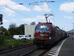 SIEMENS VECTRON 193 555 DER TX-LOGISTIK IN HAIGER/HESSEN
Mit langem Container-Zug durchfährt die Vectron der TX-Logistic in eleganter
Frontlackierung am 23.6.2020 den Bahnhof HAIGER/HESSEN....